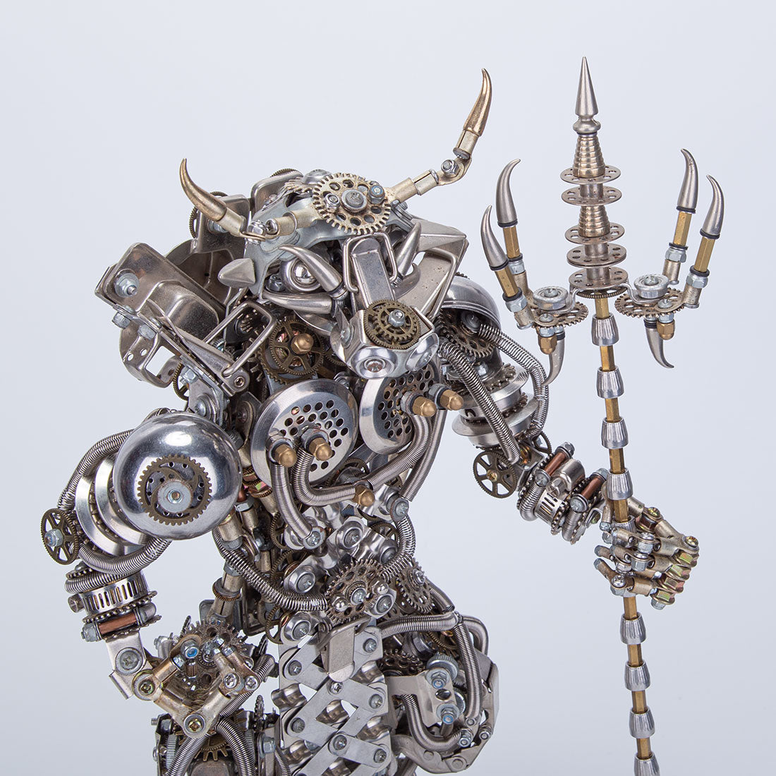 3D Bull-Headed Man DIY Mechanical Punk Demon Surrealistic Creature Metal Assembly Model Creative Ornament