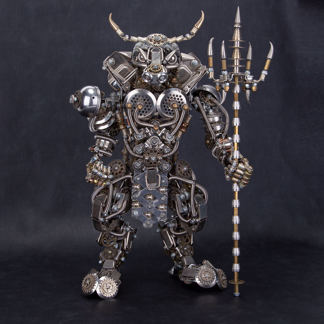 3D Bull-Headed Man DIY Mechanical Punk Demon Surrealistic Creature Metal Assembly Model Creative Ornament