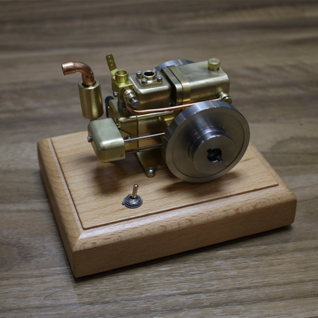 2.6cc Water-cooled Mini Gasoline Engine Model with Wooden Base - enginediy